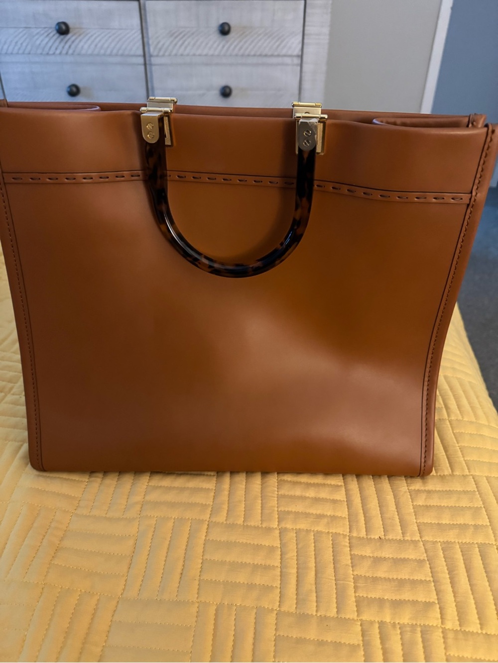 Fendi Cognac Leather Logo Sunshine Tote with Tortoiseshell Handles - Picture 4 of 6